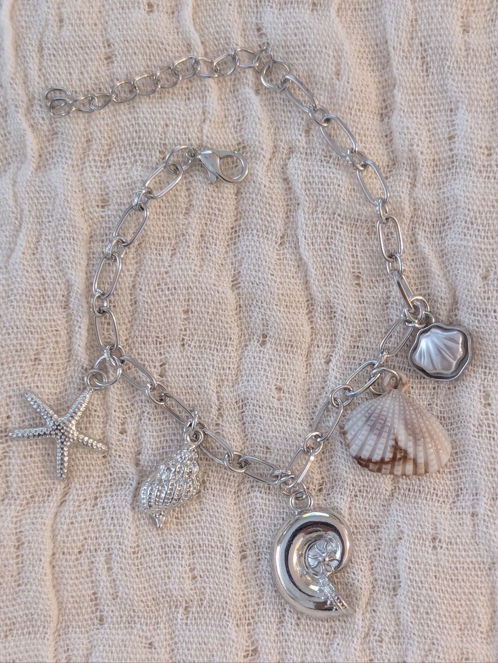 Silver Seashell Charm Bracelet - Women's Coastal Bracelet